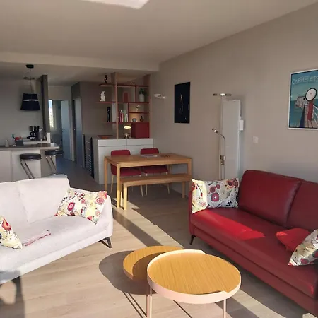 Moderne Avec Terrasse Et Vue - La Rochelle - Fr-1-535-47